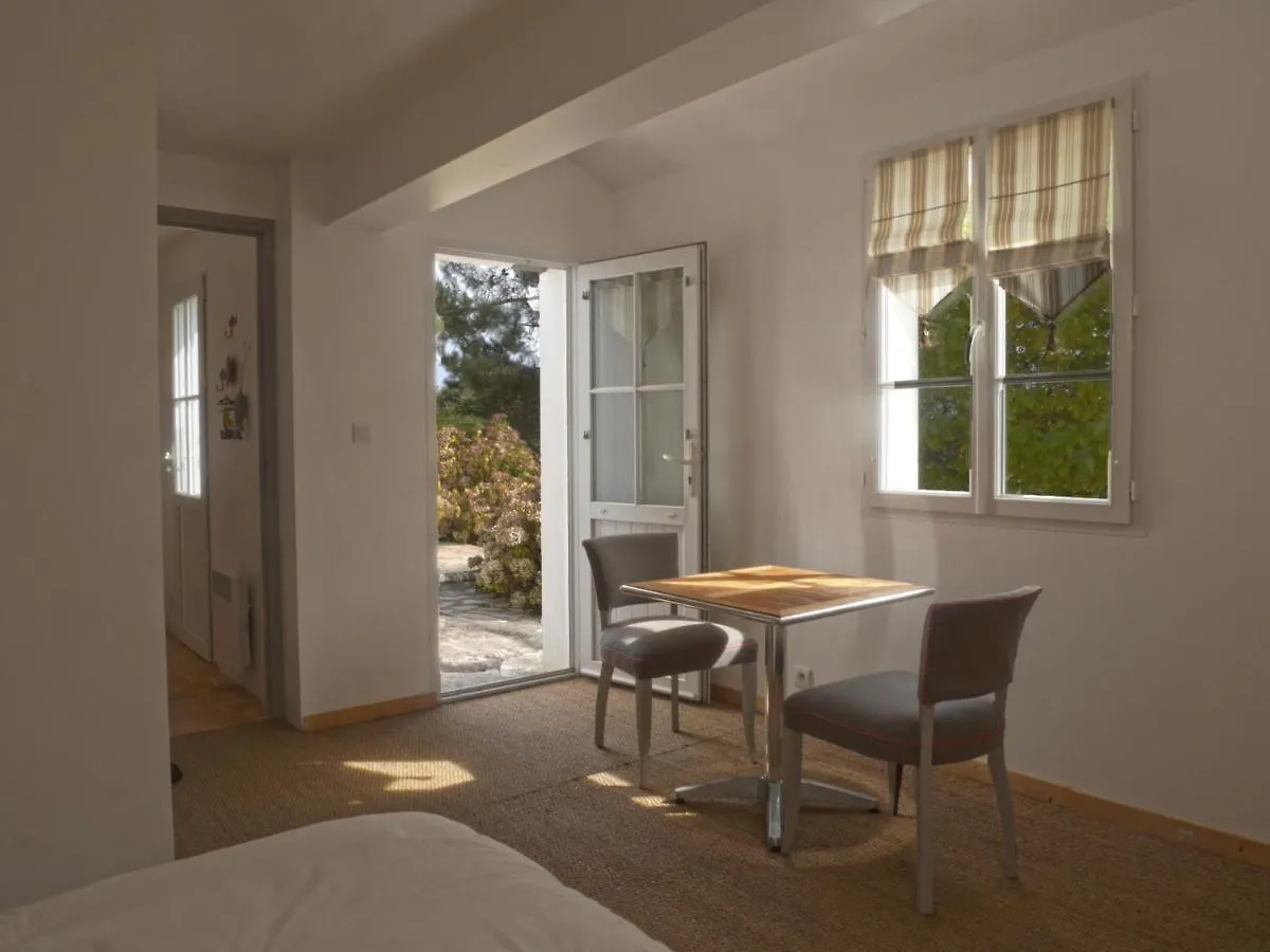 Villa Spacieuse Avec Jardin Clos A 5 Min Du Port De Sauzon, Calme Absolu, Ideale Famille, Wi-Fi Inclus - Fr-1-418-155 Sauzon